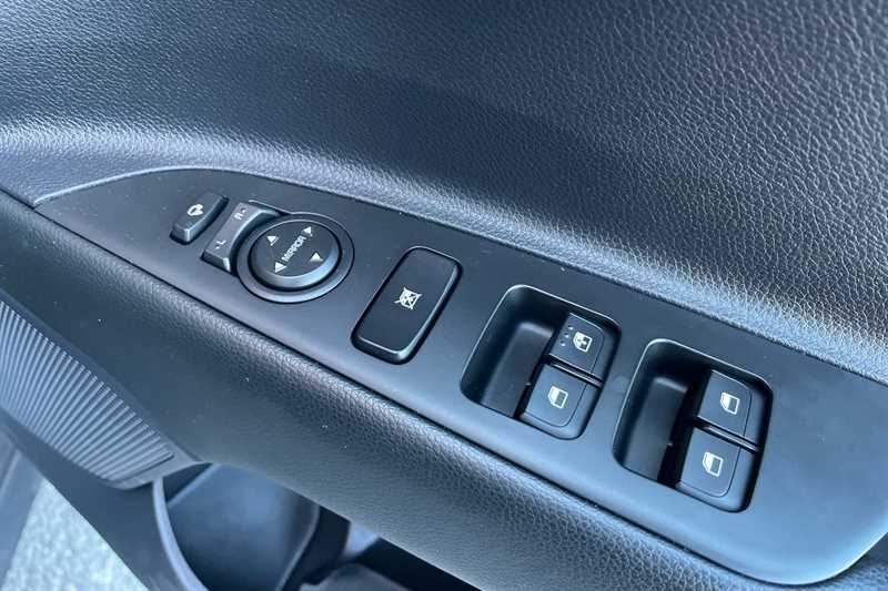 Used Kia Stonic 2023 for sale - 77927556: Photo 18