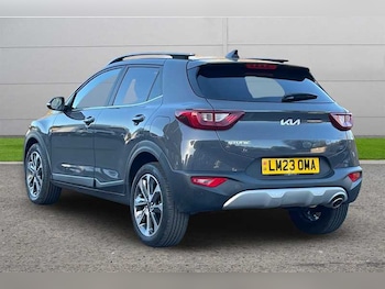 Used Kia Stonic 2023 for sale - 77927556: Photo