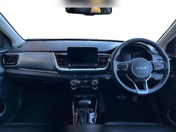 Used Kia Stonic 2023 for sale - 77927556: Photo