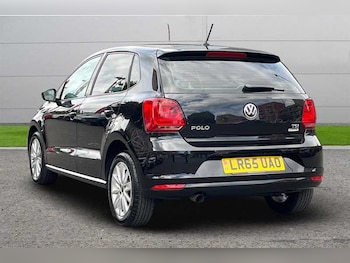 Used Volkswagen Polo 2015 for sale - 75580361: Photo