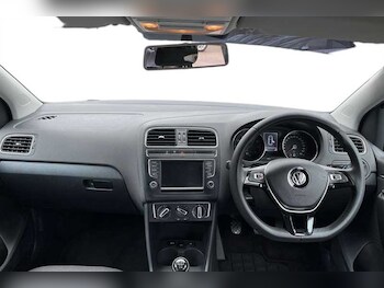 Used Volkswagen Polo 2015 for sale - 75580361: Photo