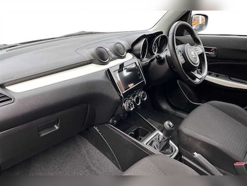 Used Suzuki Swift 2019 for sale - 76954644: Photo