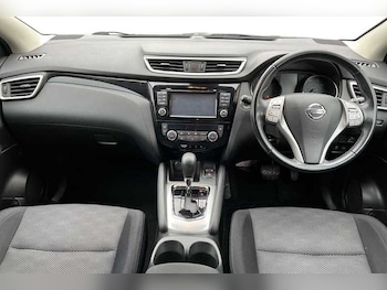 Used Nissan Qashqai 2017 for sale - 77018482: Photo