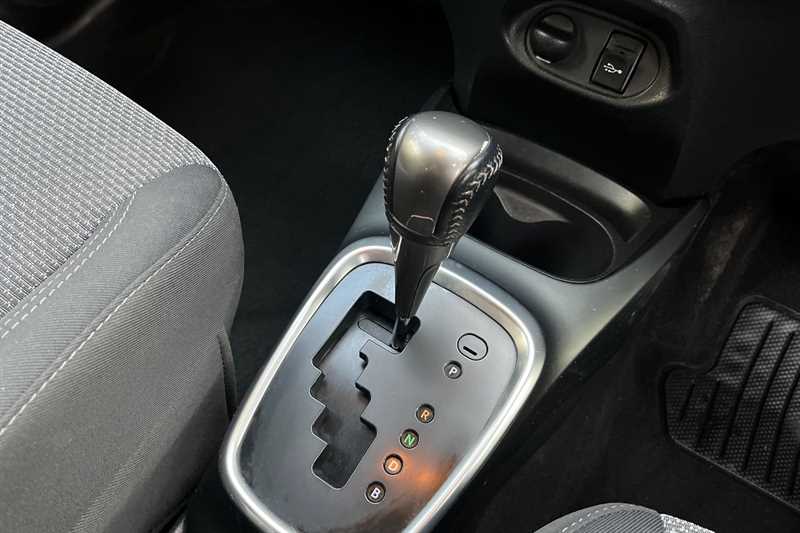 Used Toyota Yaris 2016 for sale - 77552578: Photo 16