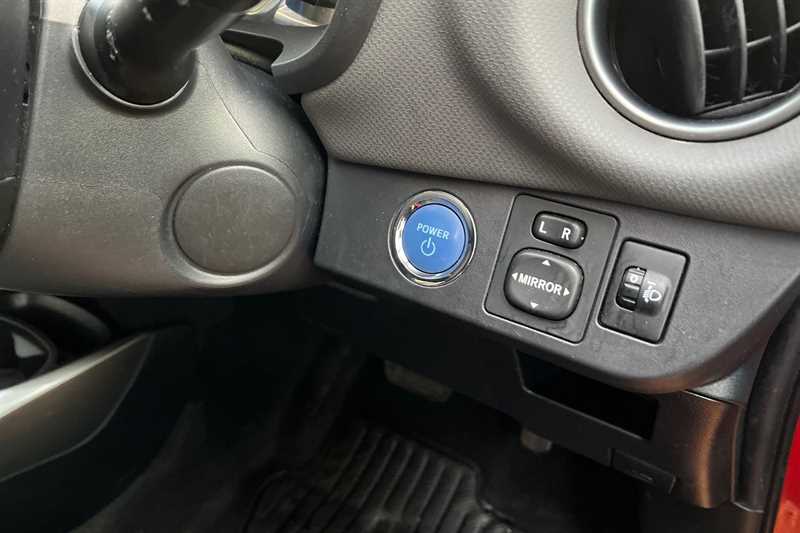 Used Toyota Yaris 2016 for sale - 77552578: Photo 23