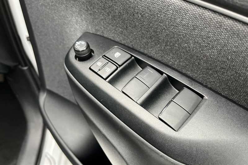 Used Toyota Yaris 2020 for sale - 76754830: Photo 18