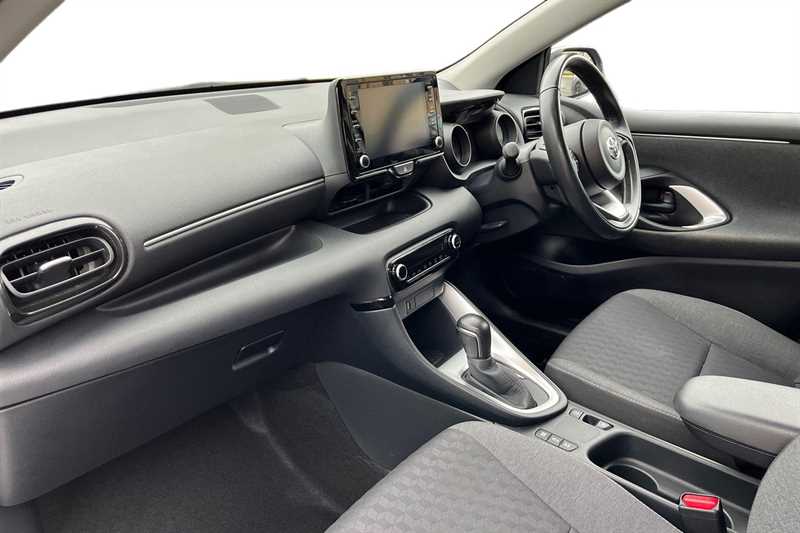 Used Toyota Yaris 2020 for sale - 76754830: Photo 2