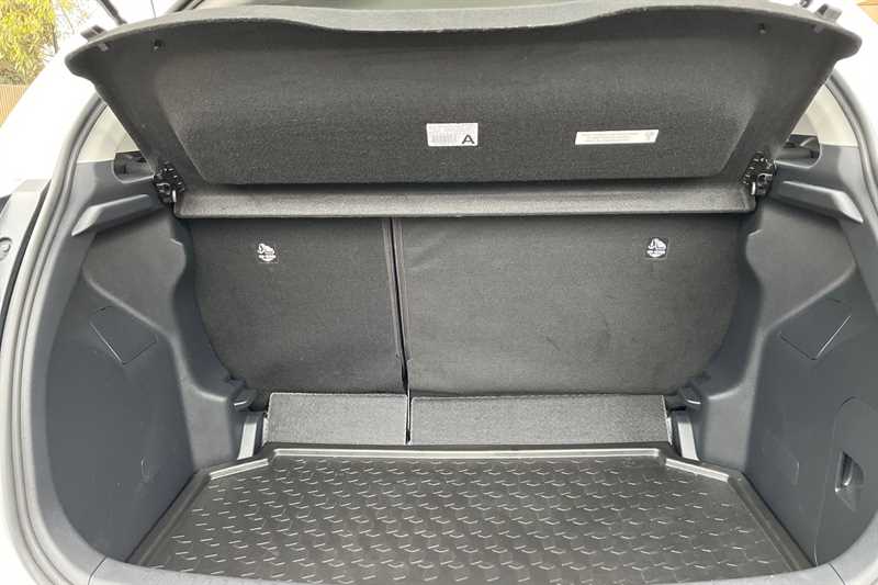 Used Toyota Yaris 2020 for sale - 76754830: Photo 20