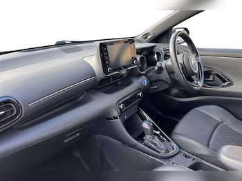 Used Toyota Yaris 2021 for sale - 77480374: Photo