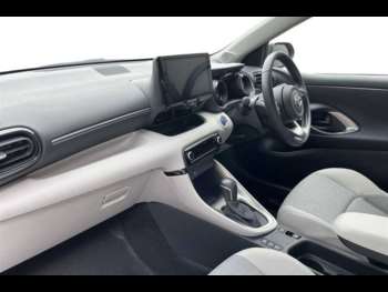 Used Toyota Yaris 2023 for sale - 74960253: Photo