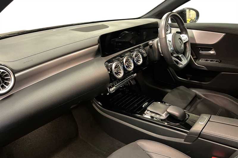 Used Mercedes-Benz A-Class 2022 for sale - 76754829: Photo 2