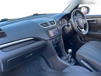 Used Suzuki Swift 2015 for sale - 76717770: Photo