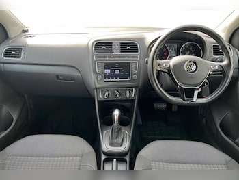 Used Volkswagen Polo 2017 for sale - 77726370: Photo