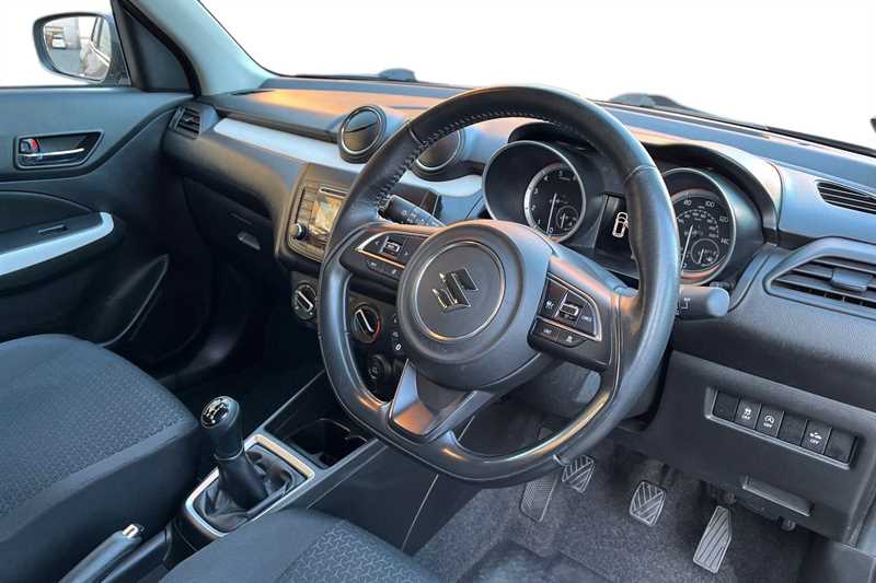 Used Suzuki Swift 2021 for sale - 76967037: Photo 13