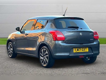 Used Suzuki Swift 2021 for sale - 76967037: Photo
