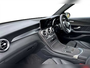 Used Mercedes-Benz GLC 2020 for sale - 79326003: Photo