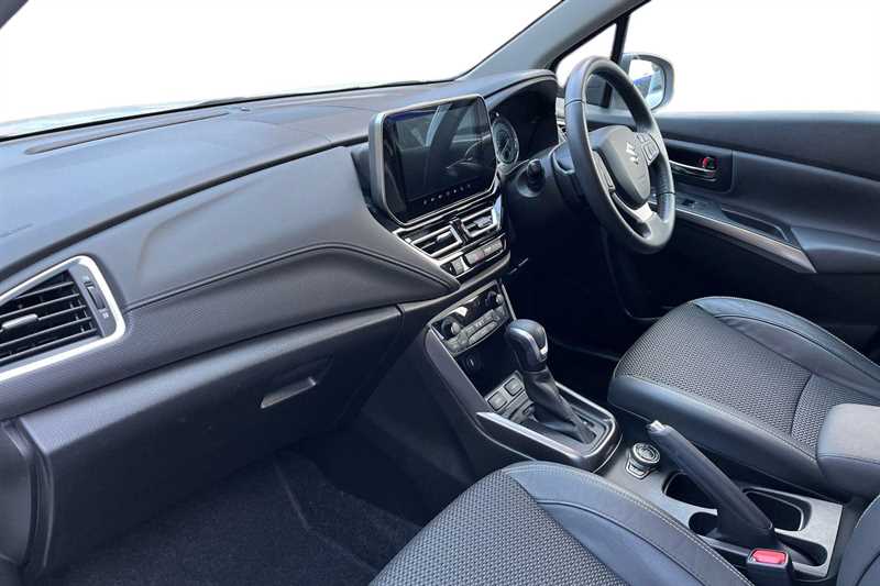 Used Suzuki SX4 S-Cross 2023 for sale - 76155331: Photo 2