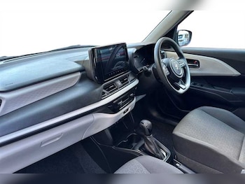 Used Suzuki Swift 2024 for sale - 79401963: Photo