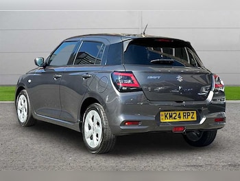 Used Suzuki Swift 2024 for sale - 79401963: Photo