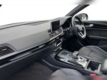 Used Audi Q5 2018 for sale - 77627752: Photo