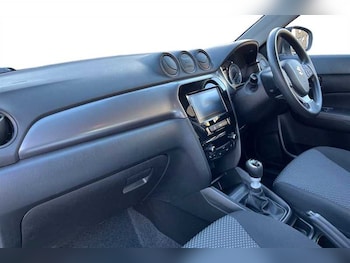 Used Suzuki Vitara 2023 for sale - 77627774: Photo