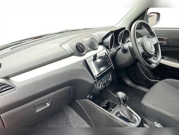 Used Suzuki Swift 2024 for sale - 78464033: Photo
