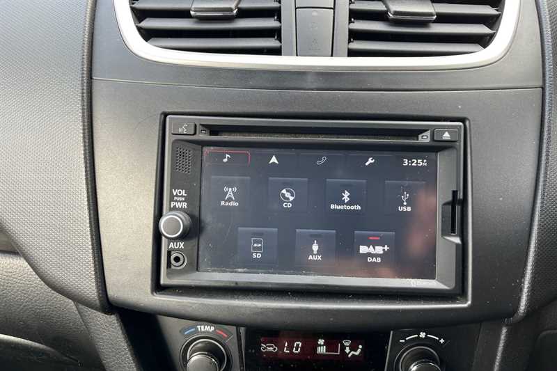 Used Suzuki Swift 2015 for sale - 76328474: Photo 14