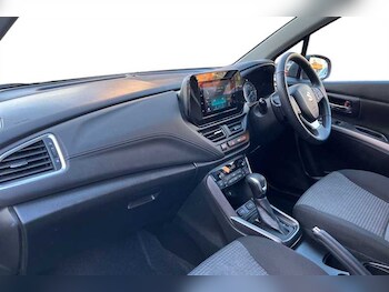 Used Suzuki SX4 S-Cross 2023 for sale - 76552680: Photo