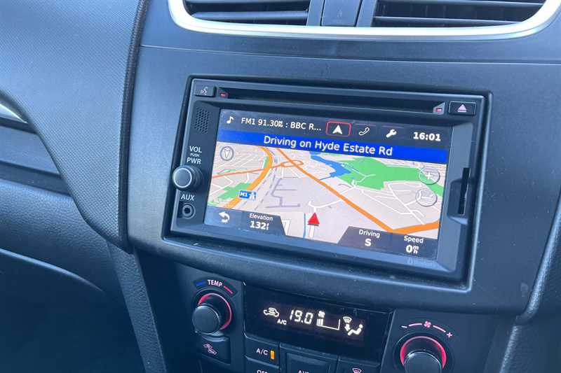 Used Suzuki Swift 2015 for sale - 76168933: Photo 14