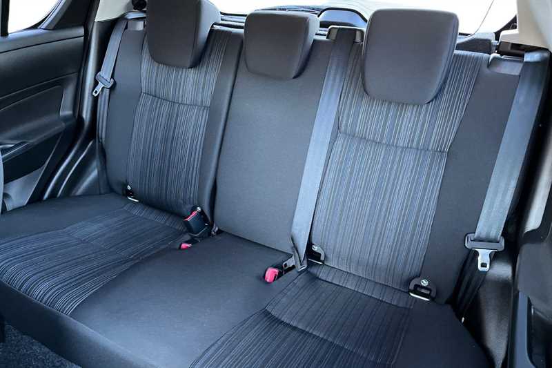 Used Suzuki Swift 2015 for sale - 76168933: Photo 8