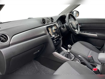 Used Suzuki Vitara 2020 for sale - 76204396: Photo 2