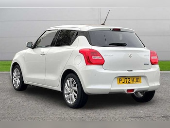 Used Suzuki Swift 2022 for sale - 76842336: Photo