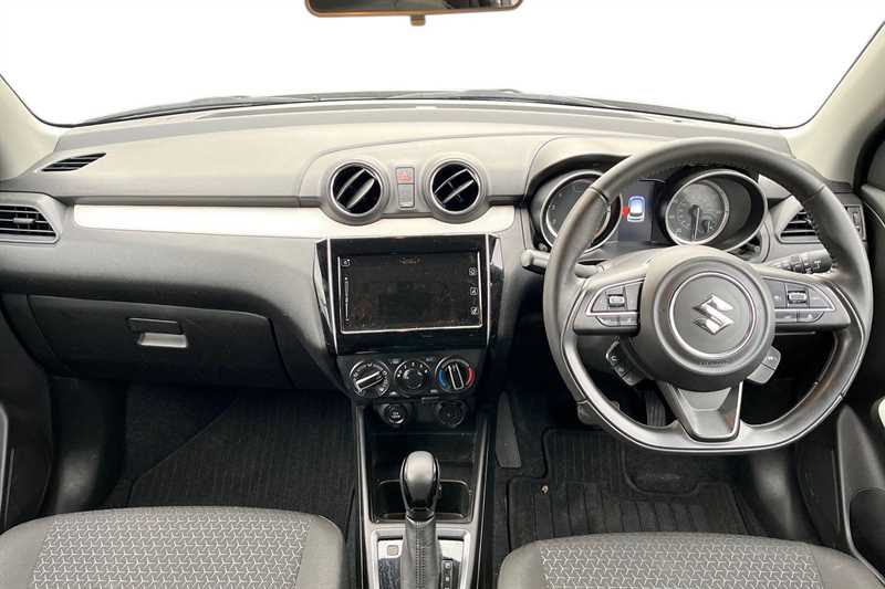 Used Suzuki Swift 2022 for sale - 76842336: Photo 4