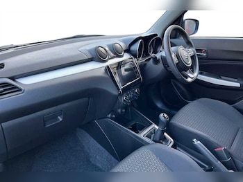 Used Suzuki Swift 2023 for sale - 76788519: Photo