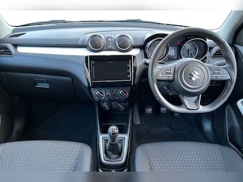 Used Suzuki Swift 2023 for sale - 76788519: Photo