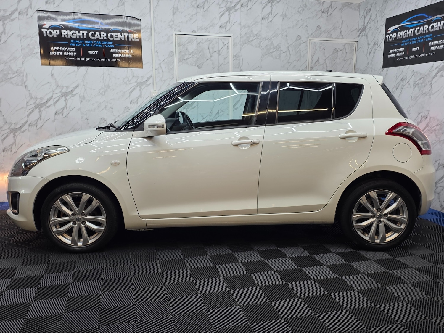 Used Suzuki Swift 2015 for sale - 76596086: Photo 10
