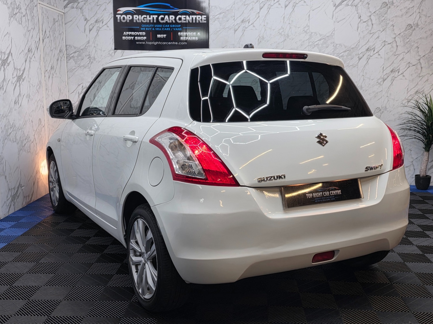 Used Suzuki Swift 2015 for sale - 76596086: Photo 11