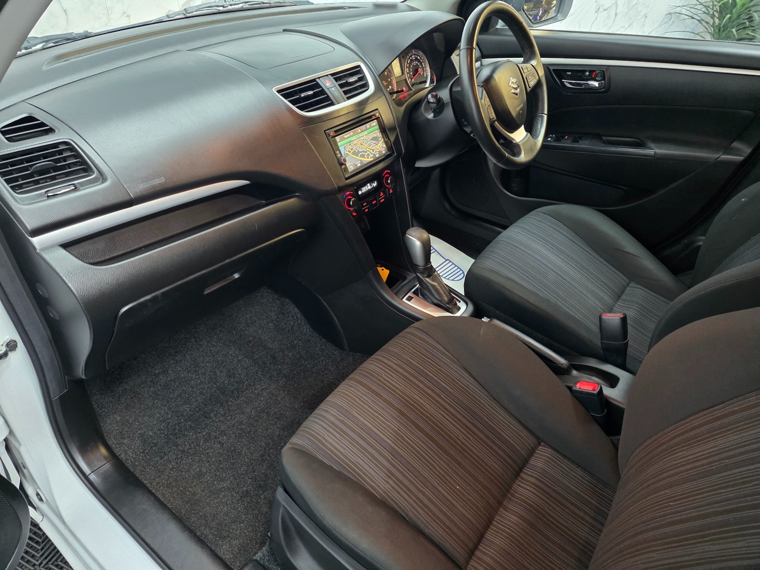 Used Suzuki Swift 2015 for sale - 76596086: Photo 14