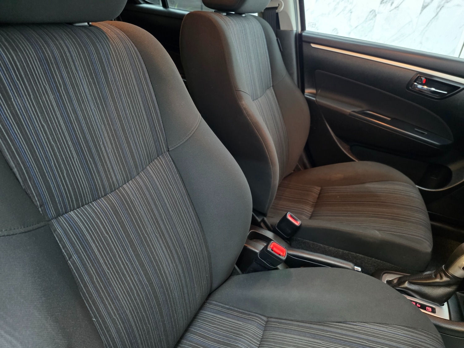 Used Suzuki Swift 2015 for sale - 76596086: Photo 17