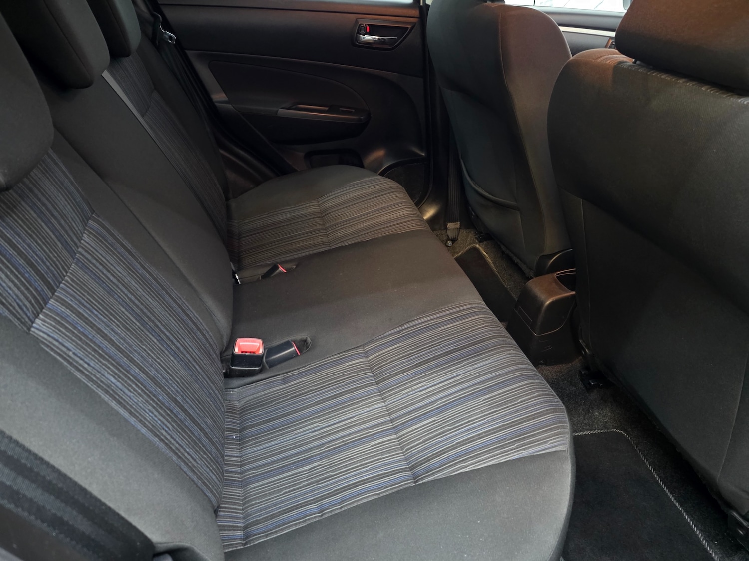 Used Suzuki Swift 2015 for sale - 76596086: Photo 20