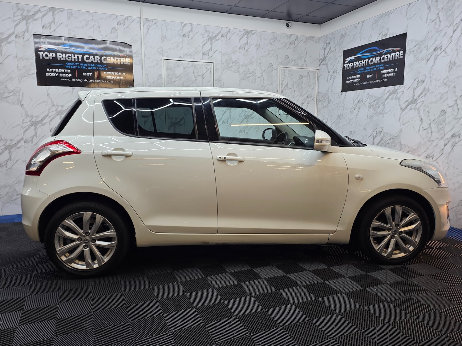 Used Suzuki Swift 2015 for sale - 76596086: Photo 8