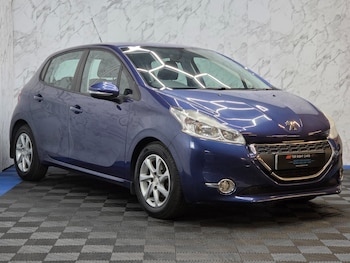 Used Peugeot 208 2014 for sale - 79353930: Photo