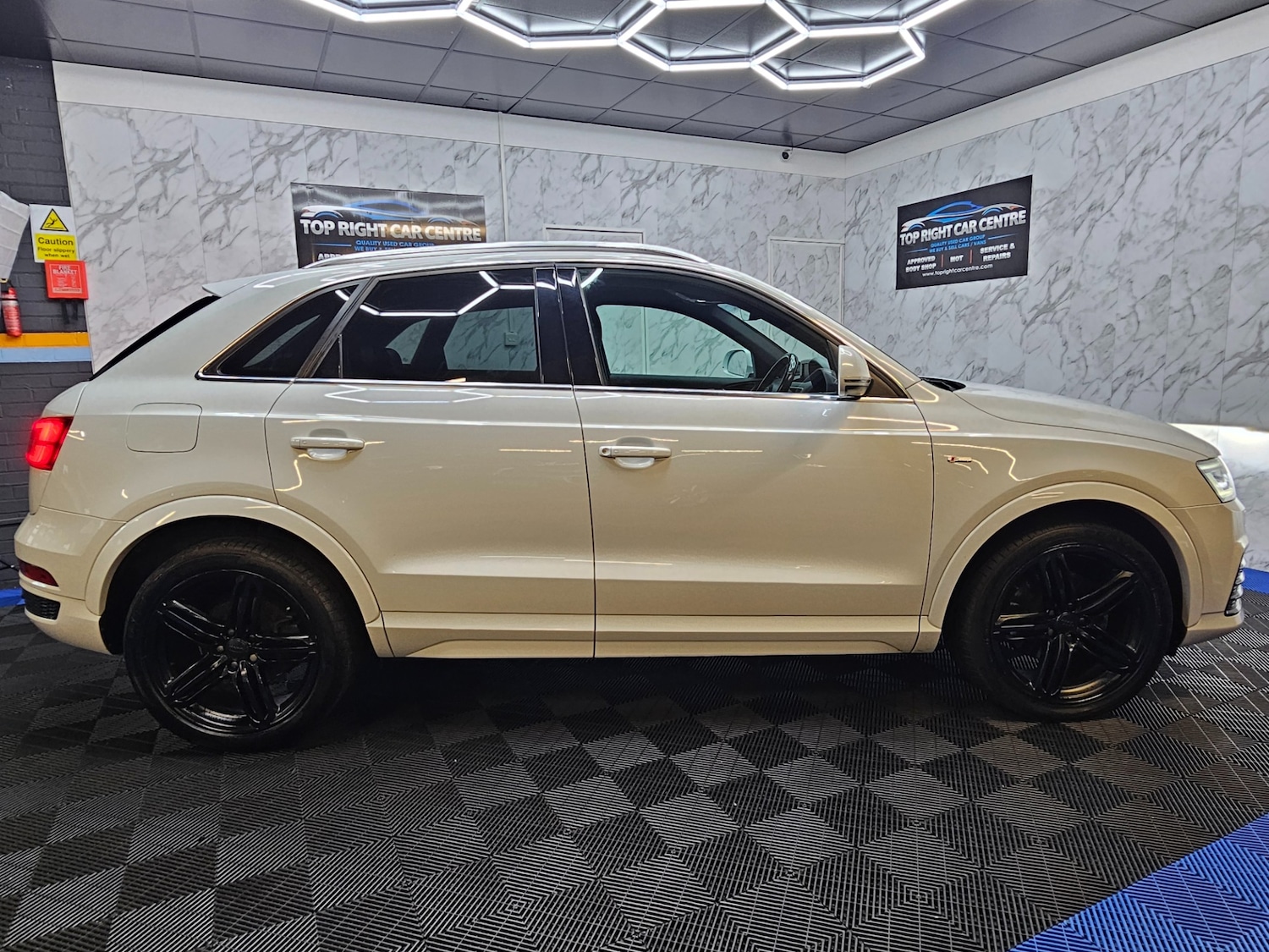 Used Audi Q3 2015 for sale - 77113314: Photo 9