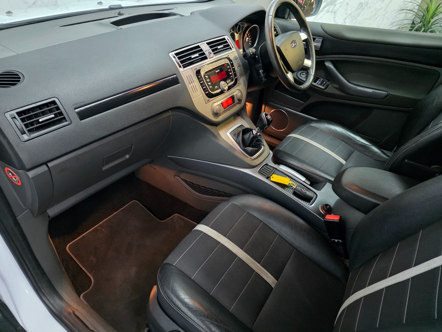 Used Ford Kuga 2011 for sale - 77844805: Photo 14