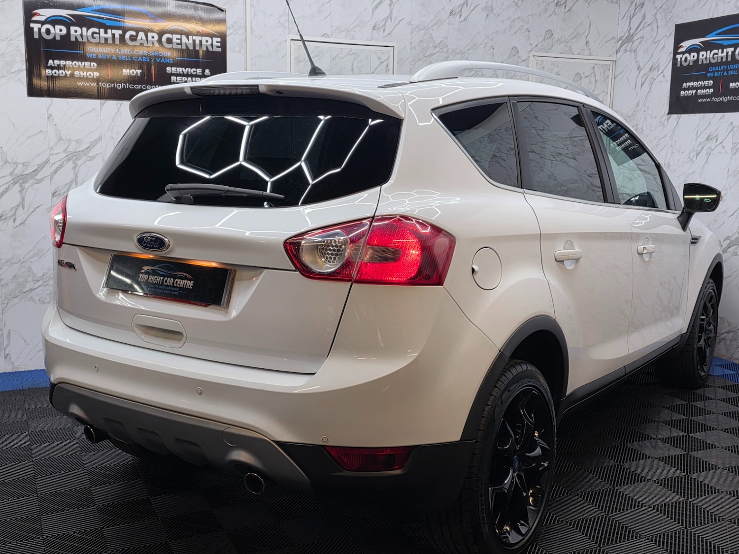 Used Ford Kuga 2011 for sale - 77844805: Photo 9