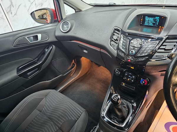Used Ford Fiesta 2015 for sale - 74971154: Photo 16