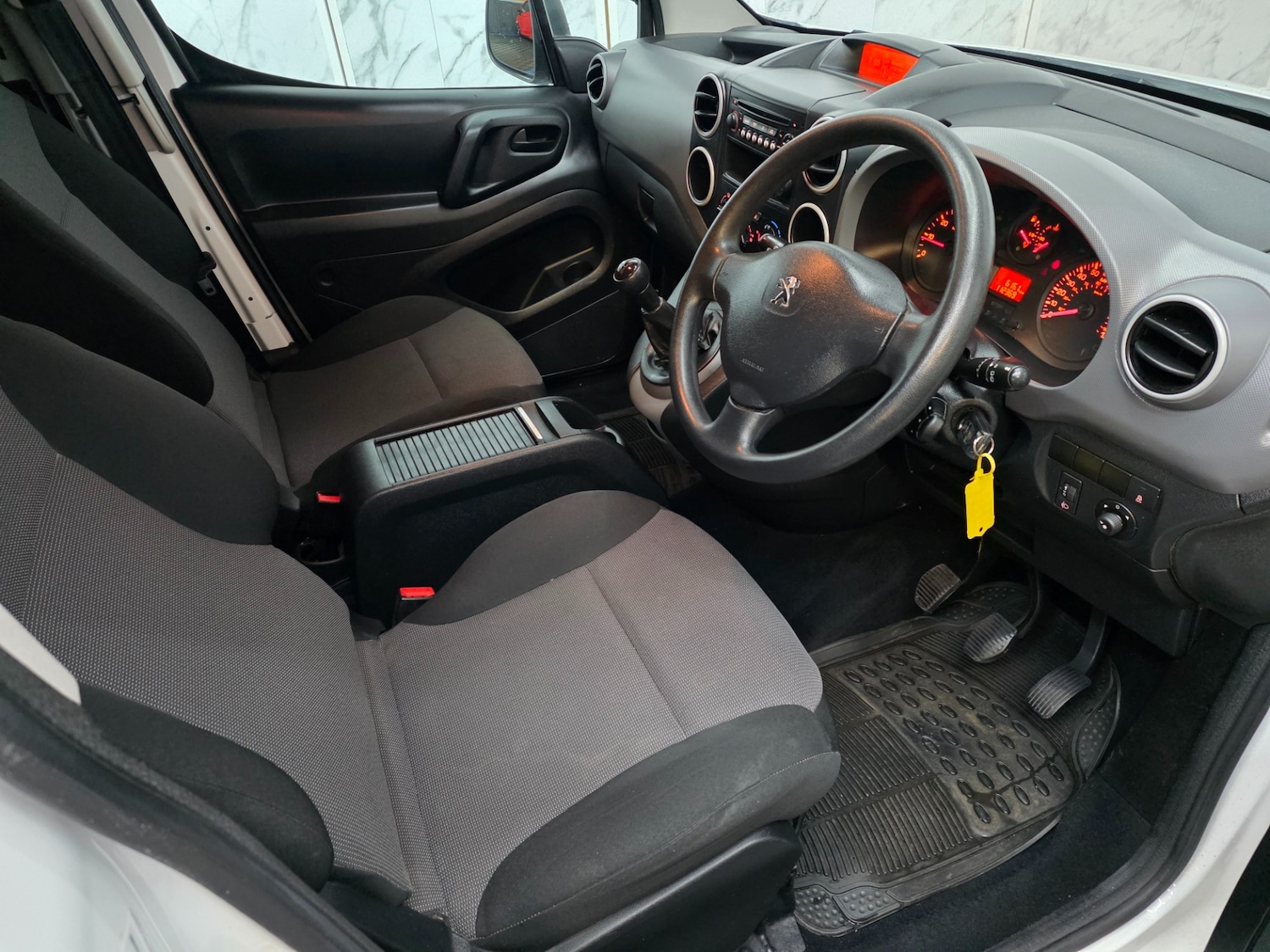 Used Peugeot Partner 2018 for sale - 76669892: Photo 17