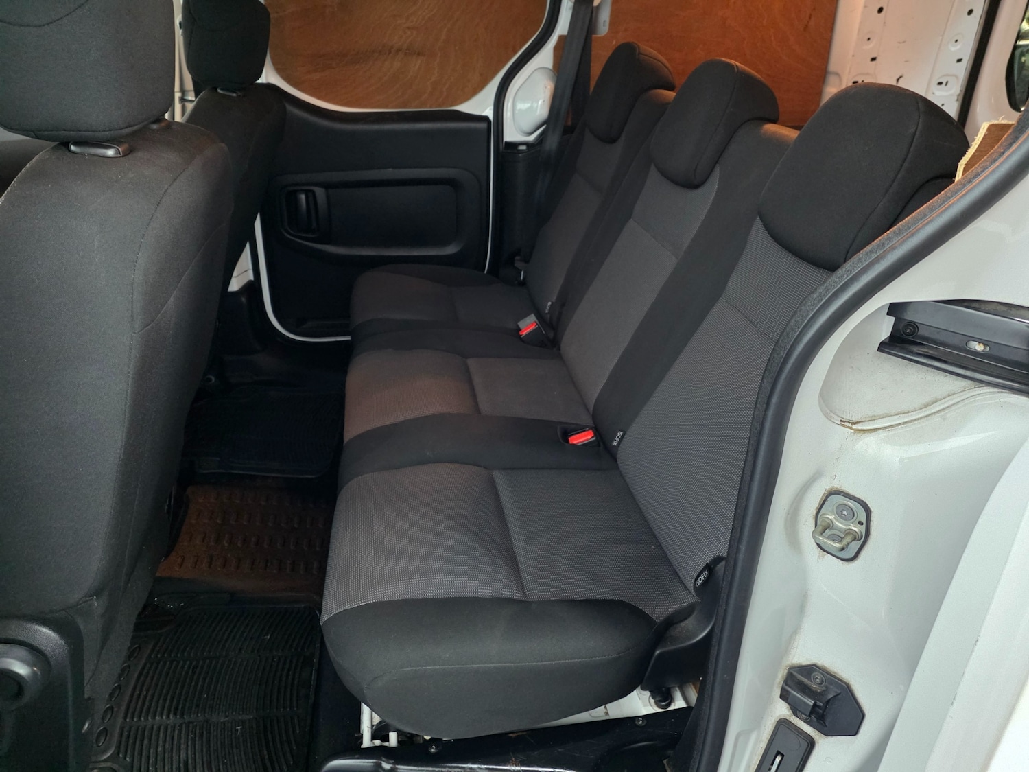 Used Peugeot Partner 2018 for sale - 76669892: Photo 18