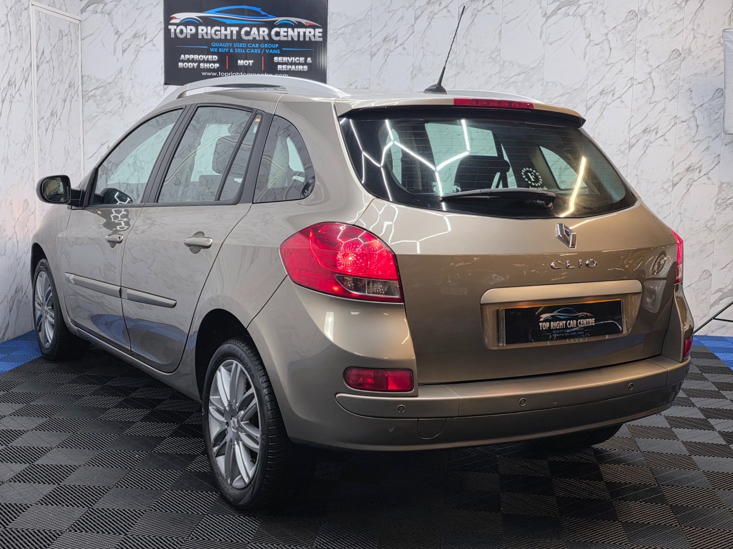 Used Renault Clio 2012 for sale - 77648234: Photo 8