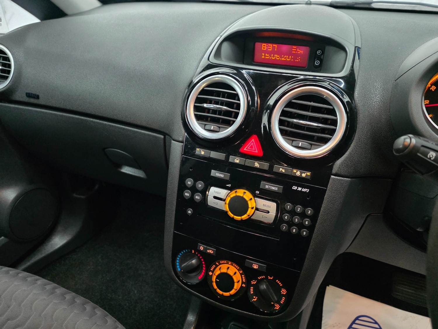 Used Vauxhall Corsa 2013 for sale - 77529245: Photo 18